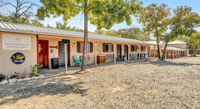 Reel Inn and Lodge, Prenota Locanda Quitman Texas