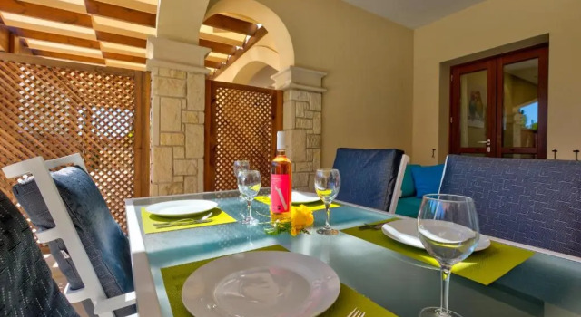 2 bedroom Apartment Eros with private pool and garden, Aphrodite Hills Resort, Boek Appartement Hotels in Kouklia met zwembad, in de buurt van Ranti Forest Beach, Zwembad