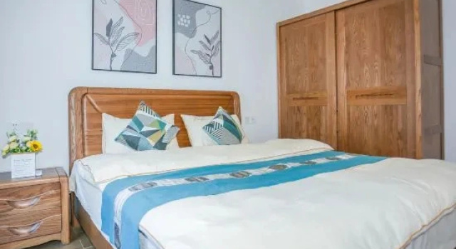 Семейный люкс Beihai Nanhai Bieyuan Holiday Homestay (Wanda Plaza)