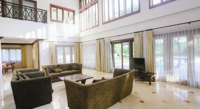 Grandiose villa Taman Dayu Golf Club and Resort
