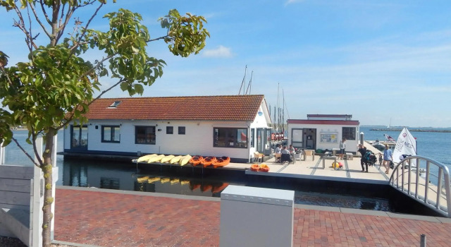 Traumhaftes-freistehendes-Ferienhaus-an-der-See-Strand-Yachthafen-W-Lan, Забронировать Отель Брёйниссе Schouwen-Duiveland