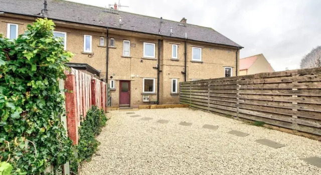 Naturally Well-lit and Serene Holiday Home w\ Parking, Prenota Hotel North Berwick 