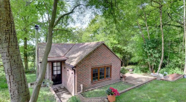 House The Lodge Maresfield, Забронировать Отель Отели Исторического графства Суссекса с парковкой, Парковка