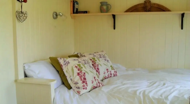 The Shepherds Hut, Prenota Hotel  