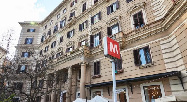 V10 Guesthouse