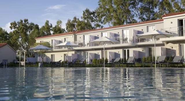 King Odysseu's Village, Book Hotel Paleros 