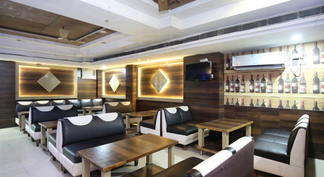 Hotel Aaditya Majha Continental by OYO Rooms, Book Hotel Amritsar Punjab