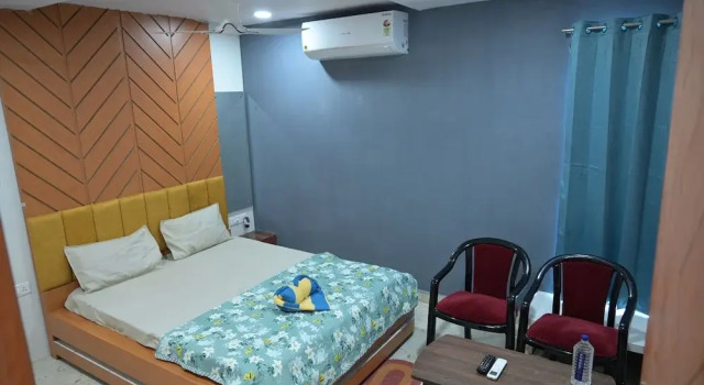 Nirmalya Guest House, Rezerwuj Pensjonat Hotele w Brahmapur z parkingiem, Parking