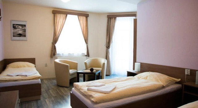 Penzion - Restaurace Na Mýtě, Prenota Hotel Sezimovo Usti Boemia meridionale