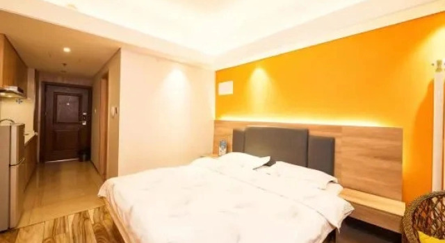 Люкс Yashe Light Residence Cinema Hotel (Zhengzhou 27 Wanda Chuangfu Xincheng Branch)
