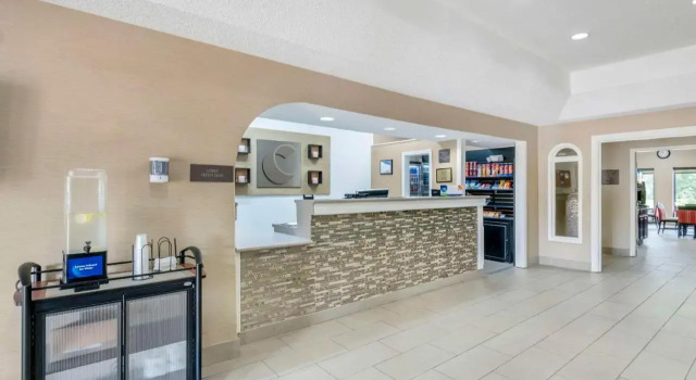 Holiday Inn Express La Grange, Buchen Sie Hotel La Grange Kentucky