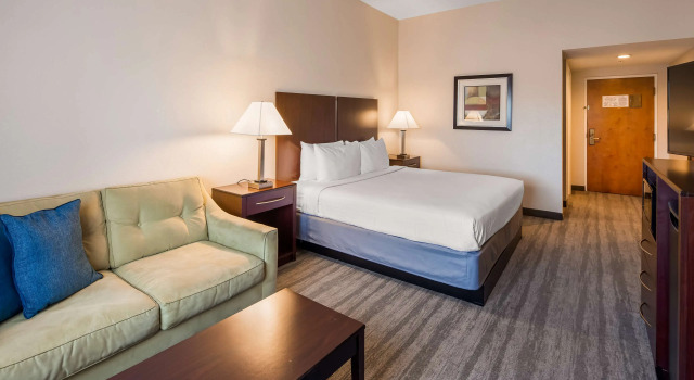 Четырёхместный люкс Best Western Tampa