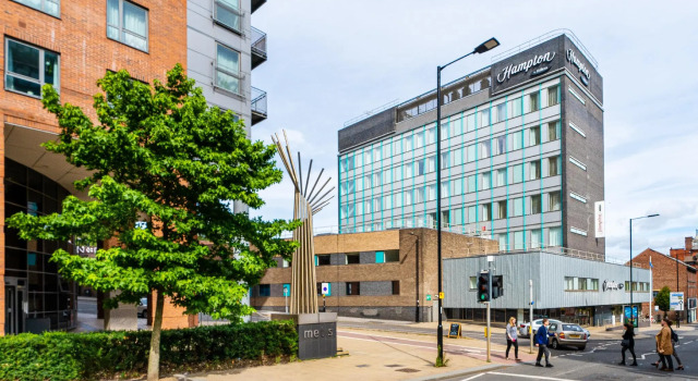 Двухместный с диваном номер Standard Hampton by Hilton Sheffield