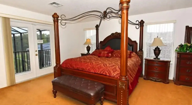 Вилла с балконом Birkdale Pool House