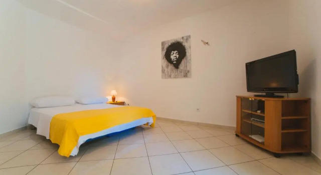 Апартаменты c 1 комнатой с балконом и с красивым видом из окна Apartments Dada