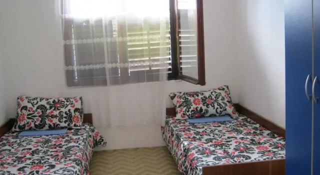 Ovilla, Book Hotel Sutomore Bar County