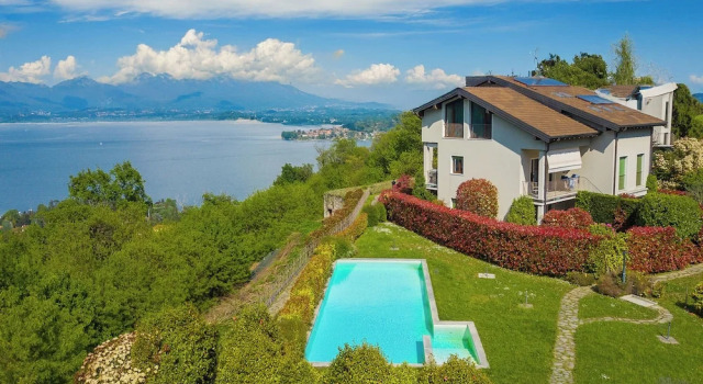 Апартаменты Aquavista Pool and Lake View
