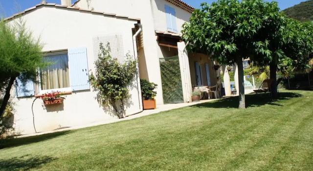 Charming Holiday Home in Oraison With Private Pool
