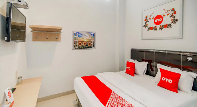 Двухместный номер Standard RedDoorz At Damai Guest House Kabanjahe