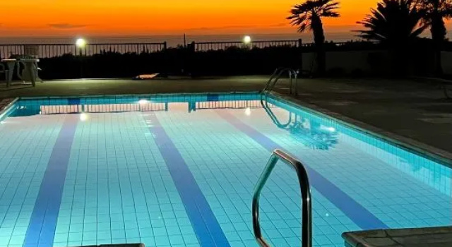 Nayia Paradise Villa! 5 bdr for 10,Huge, Luxury, Private With Unforgettable Views, Prenota Hotel Hotel a Paphos con parcheggio, Parcheggio