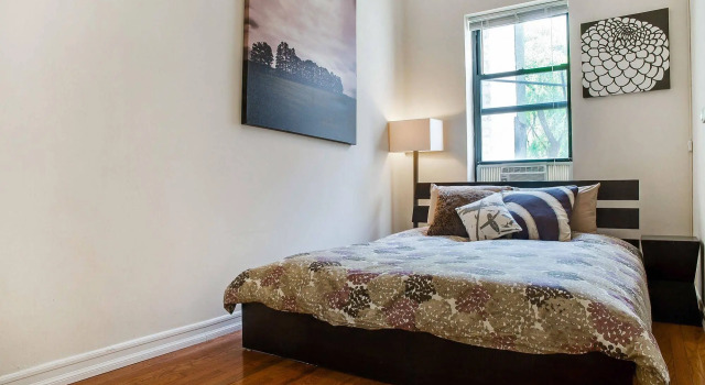 Midtown East 1 Bedroom DR08, Забронировать Отель Мидтаун-Ист Нью-Йорк, рядом с Церковь Святого Петра
