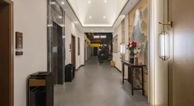 Jianshui Past and Present Courtyard Hotel