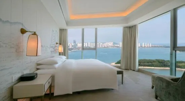 Люкс Deluxe с видом на море Hotel Plaza Carnival Qingdao