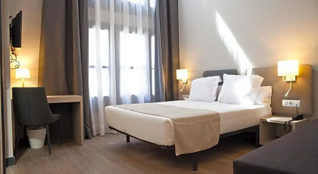 Двухместный полулюкс May Ramblas Hotel