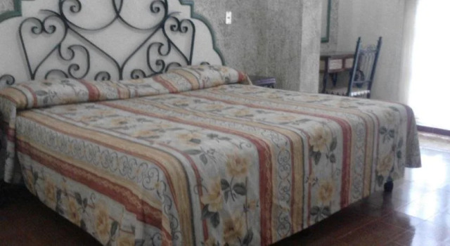 Hotel Coranda, Book Hotel Colima Mexico