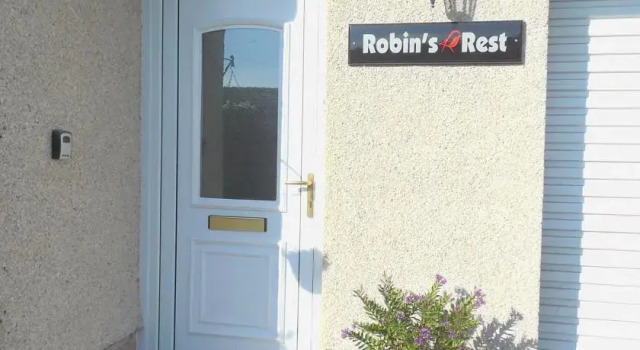 Robin's Rest, Book Hotel  