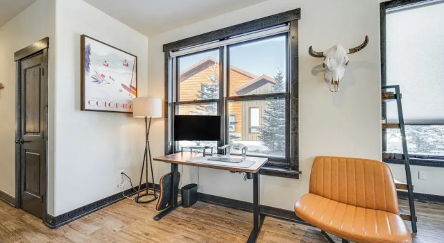 8 Mi to Keystone Resort: Mtn-view Townhome, Rezerwuj Apartament Hotele w Vail Ski z parkingiem, Parking
