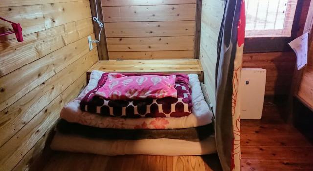 Кровать в общем номере (женский номер) Guesthouse Minami