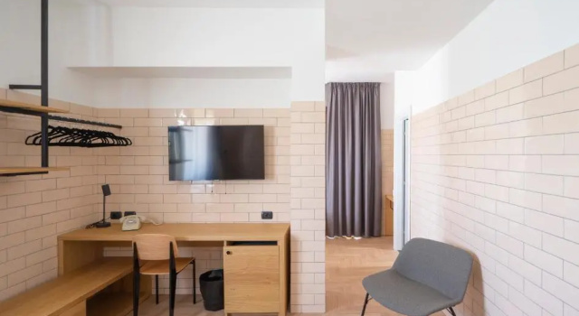 Полулюкс с балконом RE Versiliana Junior-House