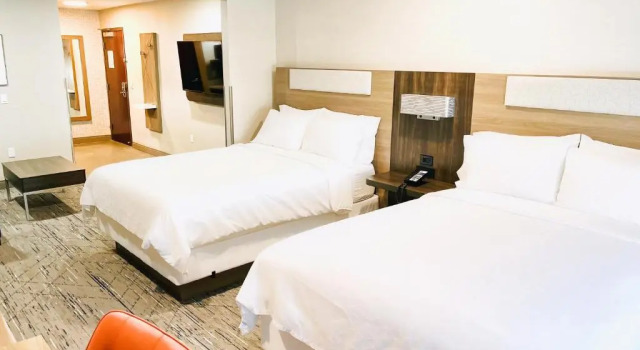 Четырёхместный номер Standard Holiday Inn Express & Suites Frazier Park by IHG