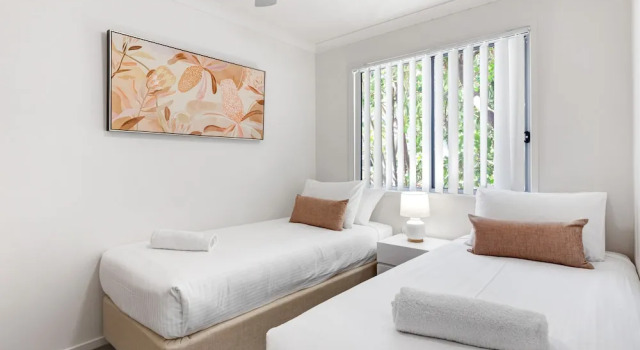 Апартаменты MARJ12- Stylish and Spacious Apartment