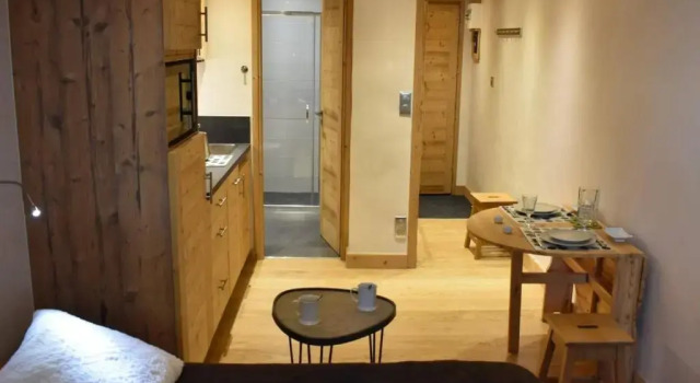 Appartement Méribel, 1 pièce, 2 personnes - FR-1-180-393, Prenota Appartamento Hotel a Alvernia con parcheggio, Parcheggio