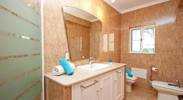 Вилла Villa Savannah - Casa de férias com piscina aquecível e BBQ no Vale do Lobo