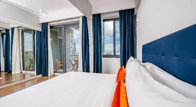 Люкс с 2 комнатами Отель Urban by CityBlue Hotel, Dar es Salaam