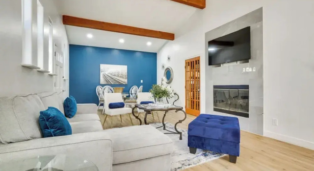 Коттедж Lake Arrowhead Hideaway w/ Deck & Hot Tub