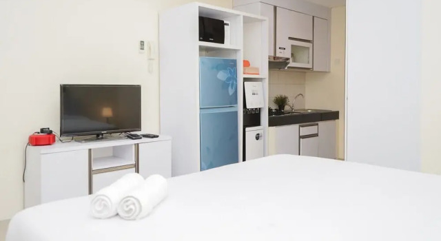 Comfy and Homey Studio at Bintaro Plaza Residence Tower Altiz Apartment