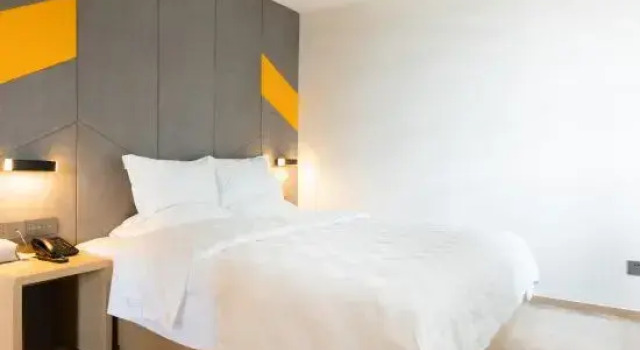 Двухместный люкс Business Dewenjia Huajing Hotel (Guangzhou Huaguoshan Park Subway Station Branch)