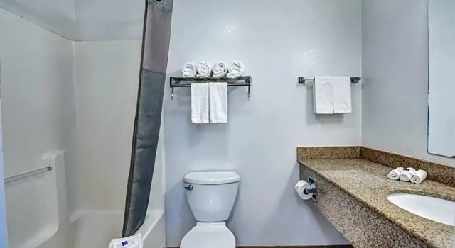 Номер Standard Studio 6-Opelika, AL - Auburn Al