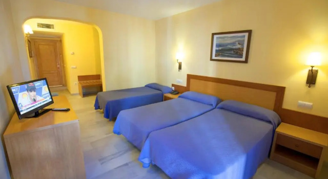 Трёхместный номер Standard Hotel Olas de Almuñécar