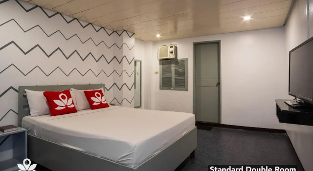 Номер Standard ACME Inn Subic
