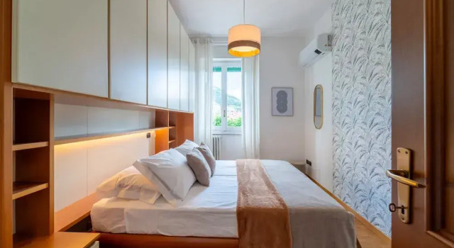 Autumn Apartment by Wonderful Italy, Забронировать Апартаменты/квартира Апартаменты Комо, рядом с Площадь Победы, Апартаменты/квартира