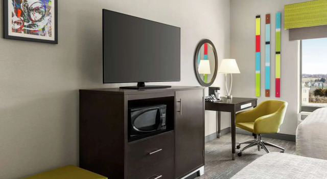 Четырёхместный номер Standard Hampton Inn & Suites York South
