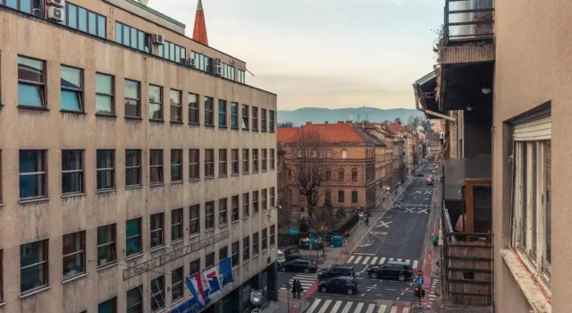 Apartment Luna, Забронировать Апартаменты/квартира Отели Загреба с парковкой, рядом с Zagreb Stone Gate, Парковка
