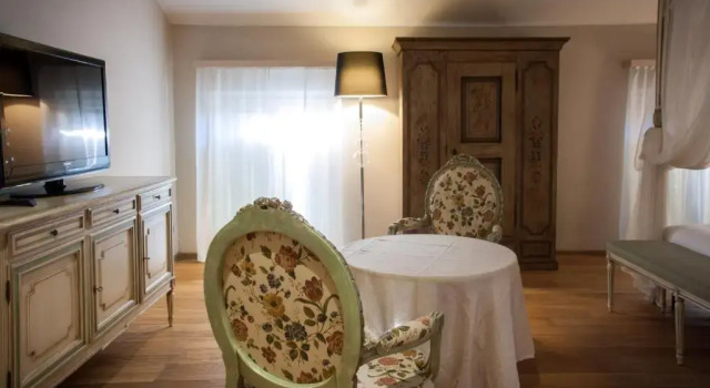 Полулюкс Hotel Villa Nabila