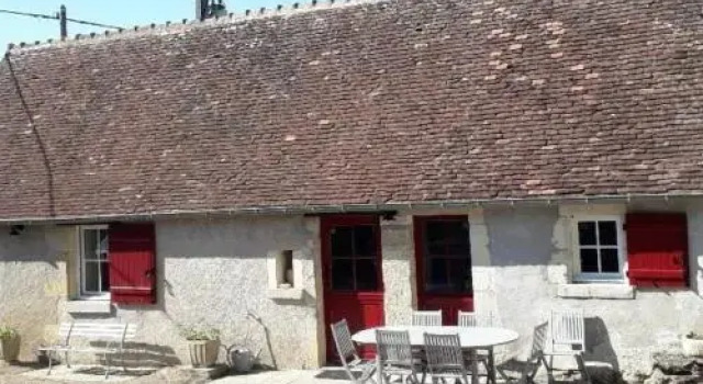 House Gite La Barbee 3, Rezerwuj Hotel Hotele w Cheille z parkingiem, Parking