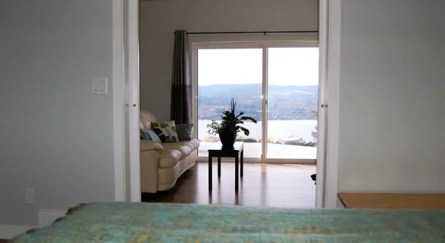 Singing Marmot Guest Suites, Buchen Sie Pension  